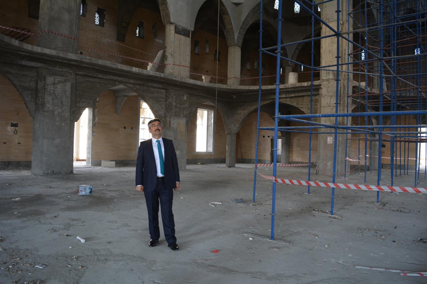 Müftü Erhan'dan yapımı devam eden camiler için hayırseverlere çağrı